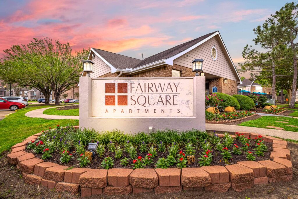 Apartments in Alvin TX | Fairway Square Apartments